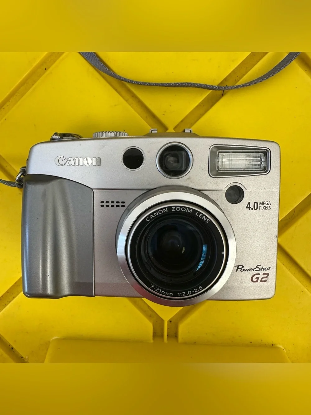 Canon PowerShot G2 4MP Digital Camera w/ Box Battery Power Cord Accessories